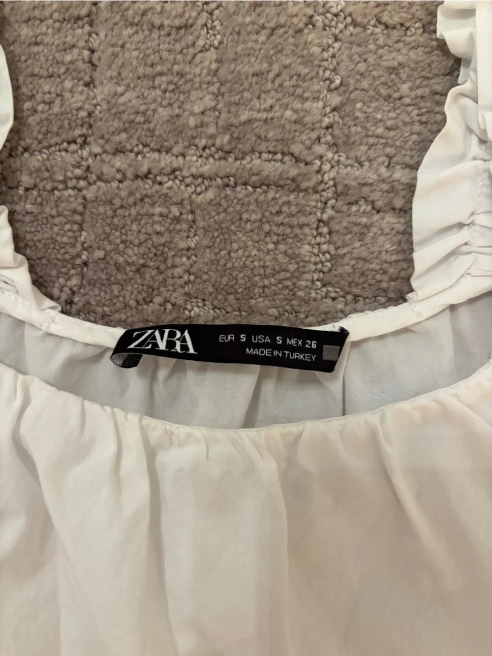 Zara White Puff Sleeve Cropped Peasant Top